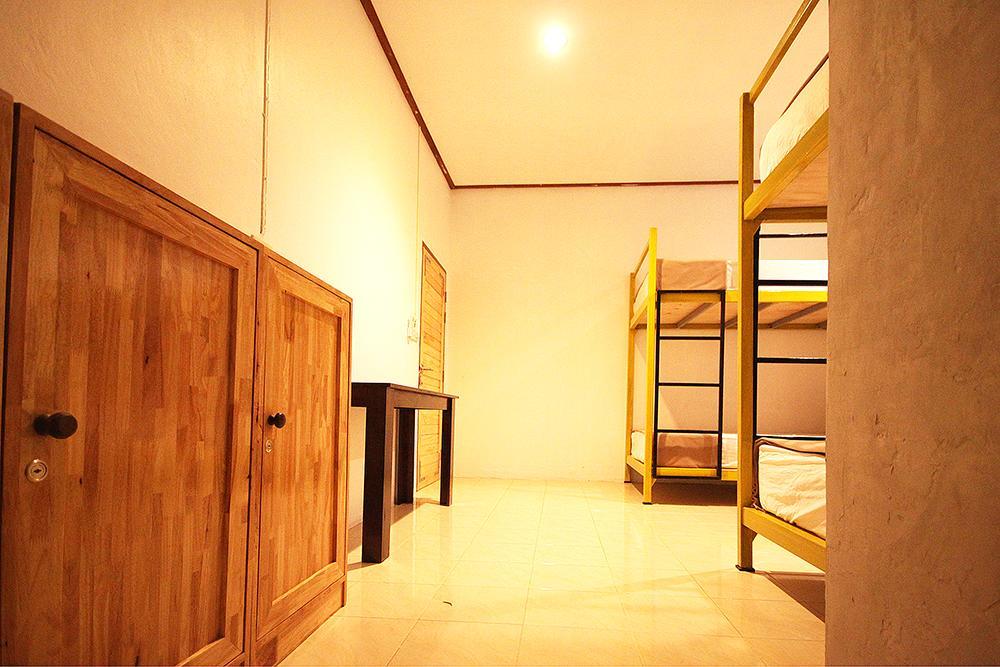 Indy Home Guesthouse كو بانغان الغرفة الصورة